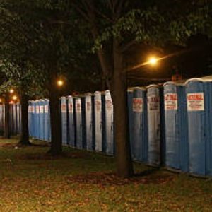 Port-a-potty Bidet Is Gross