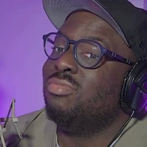 Shem Sings Beautiful Song to His Mom for Mother's Day!
