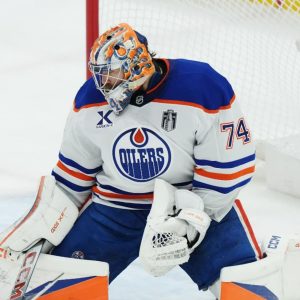 Stuart Skinner or Calvin Pickard in Game 4 With Steve Valliquette