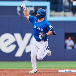 Jays Outlast Yankees in Instant Summer Classic