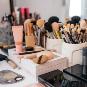 No Makeup on The First Date is Now Trending