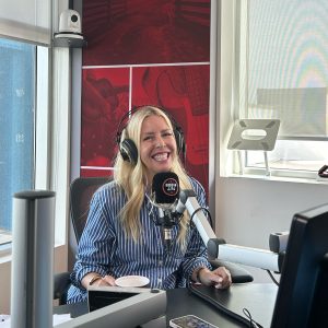 playlist-item-Robin chats with GINA LIVY about why the LIVY METHOD helps us LOSE WEIGHT when nothing else does!