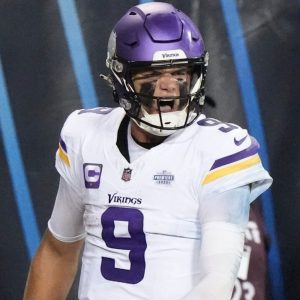 J.J. McCarthy's Impressive Vikings Debut with Brady Quinn