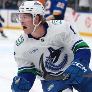 HalBro Give Their Canucks Predictions (Ominous Music Plays)