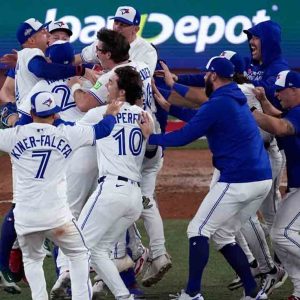 The Blue Jays Are Headed To The World Series For The First Time In 32 Years!