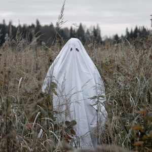 Robin & PJ talk to a listener who grew up in a "haunted" house!