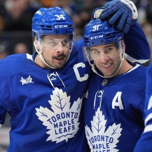 Why Mike Rupp Believes in the Leafs' Roster