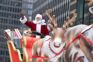 Win 4 Exclusive Passes to the VIP Viewing Area at The Original Santa Claus Parade in Toronto