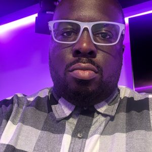 Shem's Top Button and Top Comment on Viral IG Post