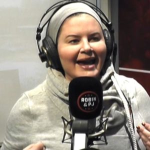 Robin's mom REALLY wants to see "Wicked for GOOD"