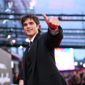 Roz Has Issues with Jacob Elordi's 'Frankenstein' Netflix Film!