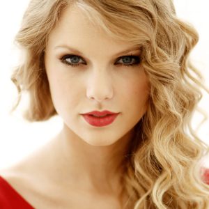 On This Day in KiSSTORY - November 13 - Meet Joe Black, Taylor Swift Sets a Record, Celebrity Birthdays