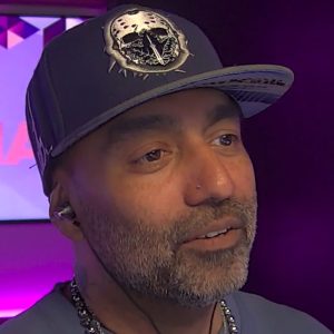 Roz and Mocha's DM Deep Dive - Unsuccessfully Sliding into DMs and Urban Legends