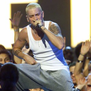 On This Day in KiSSTORY - December 9 - Sister Act 2, Billboard Music Awards, Eminem goes to #1 in the UK