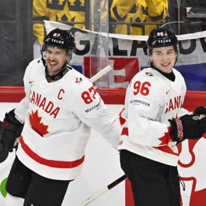 Jeremy Roenick Looks Ahead to the Olympics!