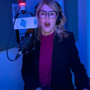 Amy  snags a THOUSAND DOLLARS playing Matchy Match!