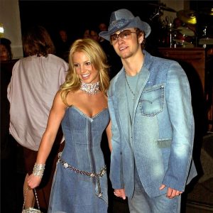 On This Day in KiSSTORY - January 8 - Leprechaun, The Bachelorette, 2001 AMAs