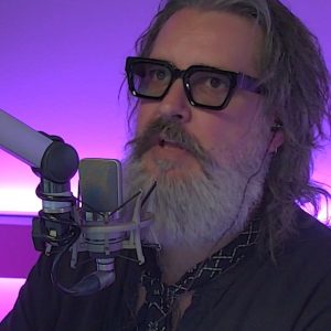 Roz and Mocha Fix My Life - Vivian Struggling With School Drop Off