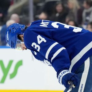 playlist-item-Are the Leafs Stuck in the Middle?