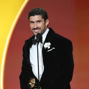 playlist-item-Bad Bunny Wins Best Música Urbana Album