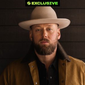 playlist-item-Andrew Hyatt Co-hosts the Canadian Country Countdown.