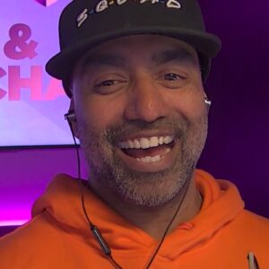 Roz & Mocha's Fix My Life - Luke Has a Crush on a Girl at School!