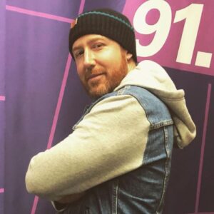 playlist-item-Robbie Gets Caught Cheating