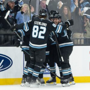 Elliotte Friedman on the Mammoth's Mighty Playoff Debut