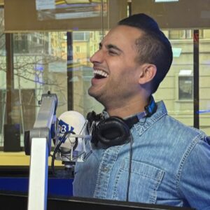 Sun's out, toes out?