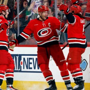 Rod Brind'Amour on Jordan Staal's Leadership