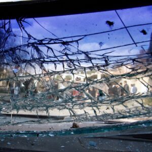 Man Drives Onto Golf Course To Find The Person Who Cracked His Windshield