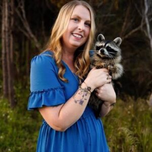 Roz & Mocha's Helluva Story - Kristen Owns a Pet Raccoon!