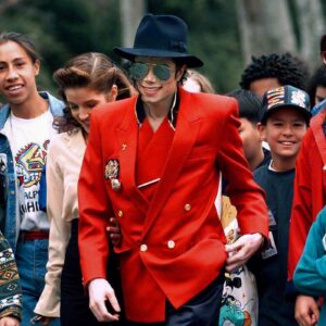 On This Day in KiSSTORY - September 2 - 90210, MJ Goes #1, Keanu Reeves' Birthday