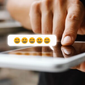Should texting and walking be ILLEGAL?
