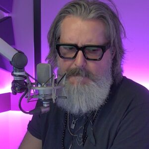 Roz & Mocha's DM Deep Dive - Is The Team The Same On And Off-Air?