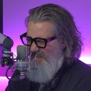 Roz & Mocha's DM Deep Dive - Do YOU Eat Food That's Dropped On The Floor?