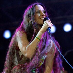 On This Day in KiSSTORY - October 7 - Alanis Morissette Hits #1, Charmed,