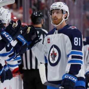 No Hellebuyck, No Problem for Jets Early