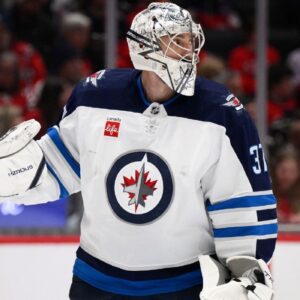 Sean Reynolds on Risks of Hellebuyck Returning to the Jets