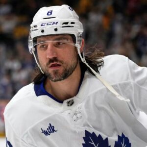 Chris Tanev Returns to Leafs' Lineup